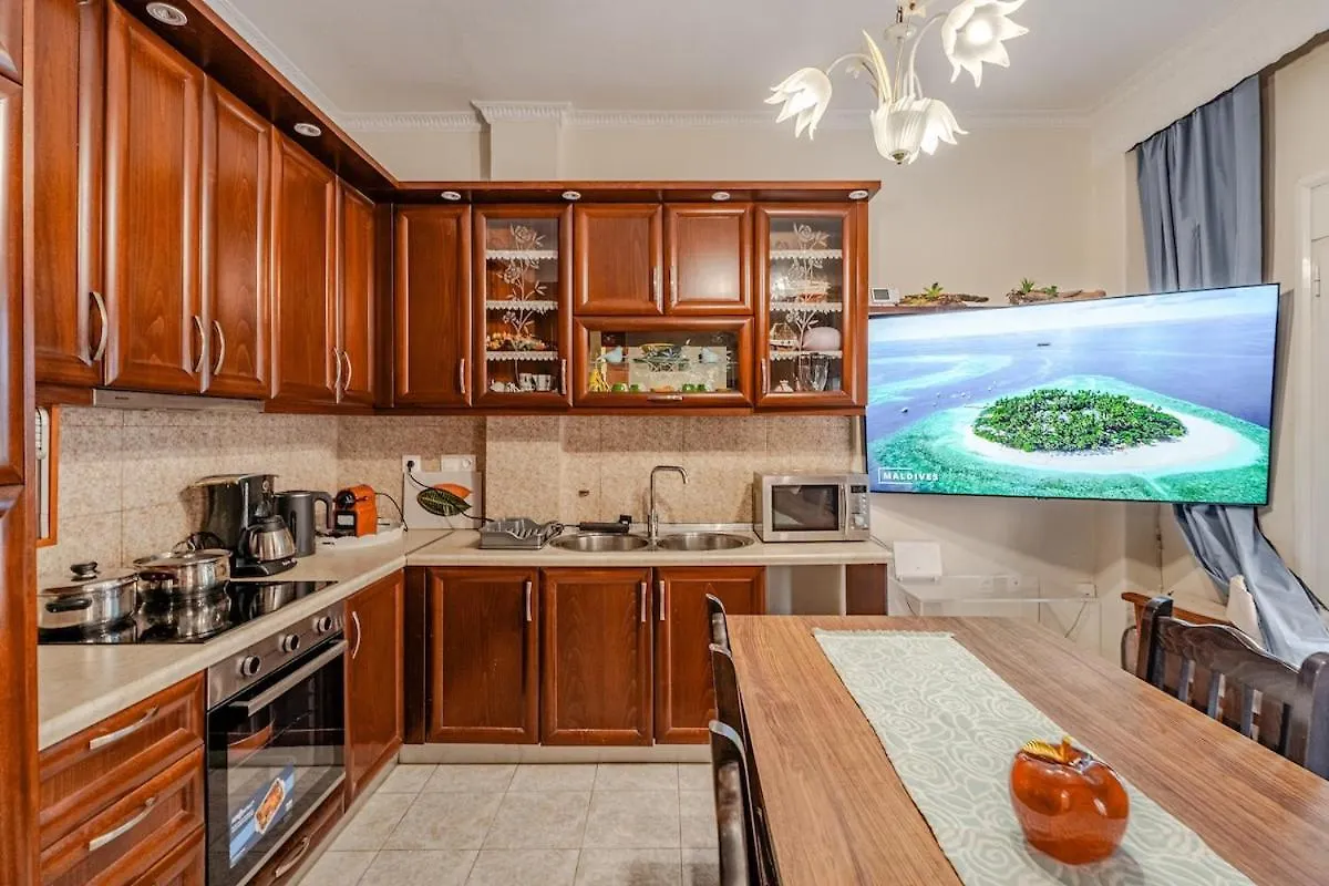 Fully Equipped And Family Friendly Skg Center Apartment Thessaloniki